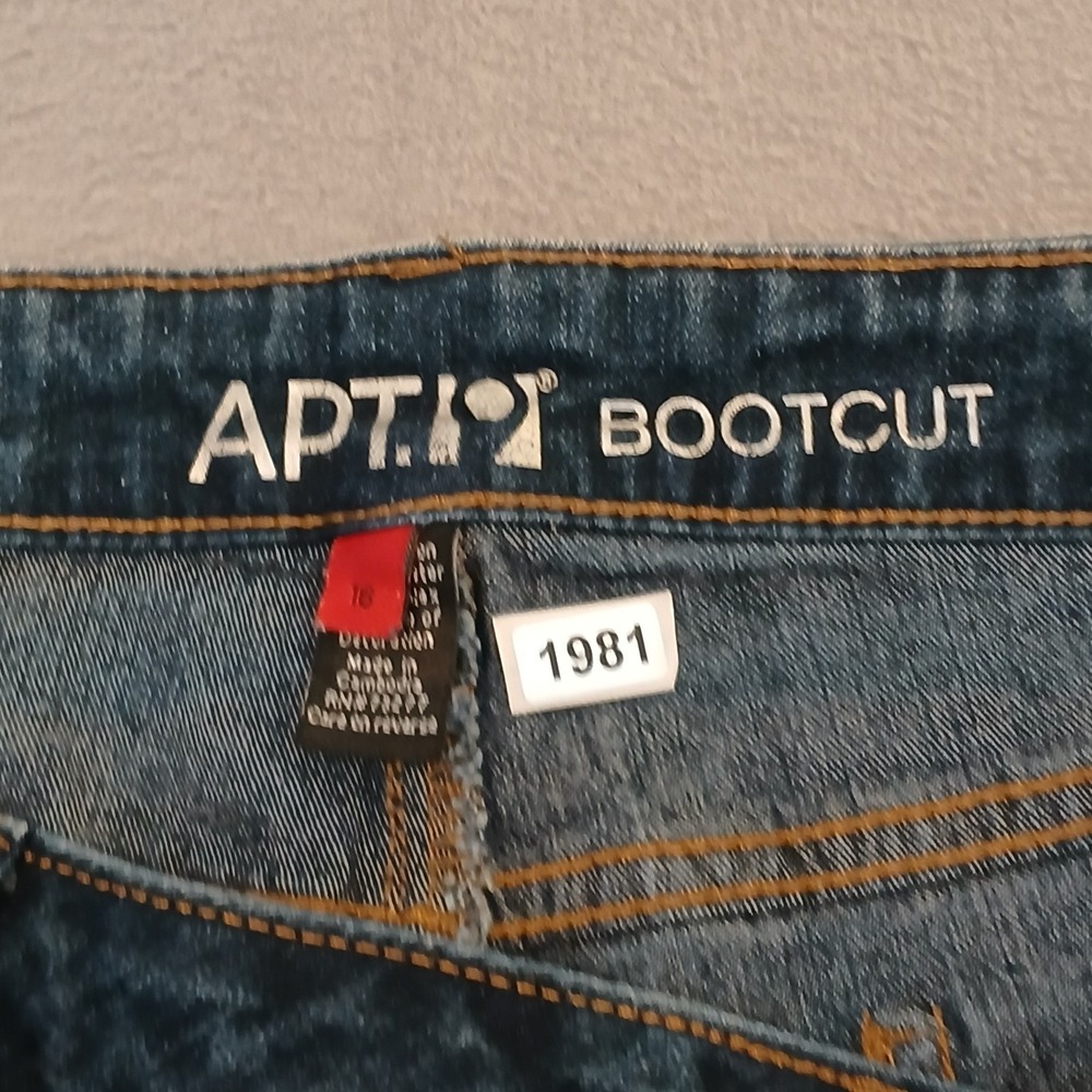 Apt 9 Women Classic Bootcut Denim Jean 16 Mid Rise Dark Stretch Everyday Basic - Picture 12 of 12